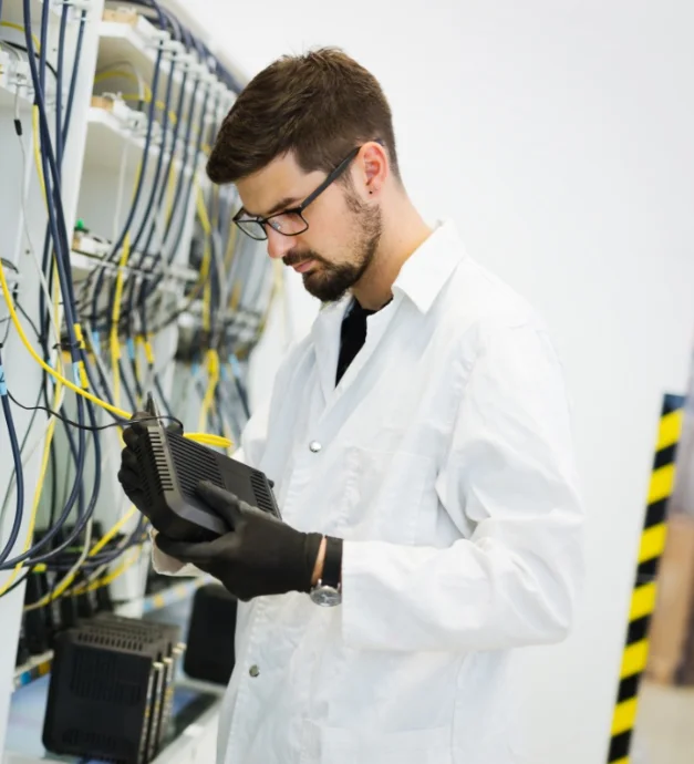 Data center technician jobs